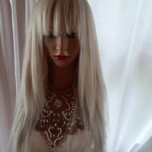 Light blonde wig with bangs layered hair